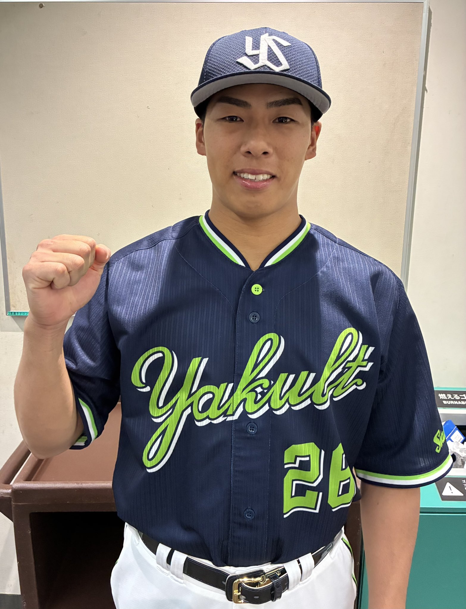 投手打擊不只站著被三振！養樂多左腕山野太一「開幕起連3場敲安」寫下日職一項少見紀錄